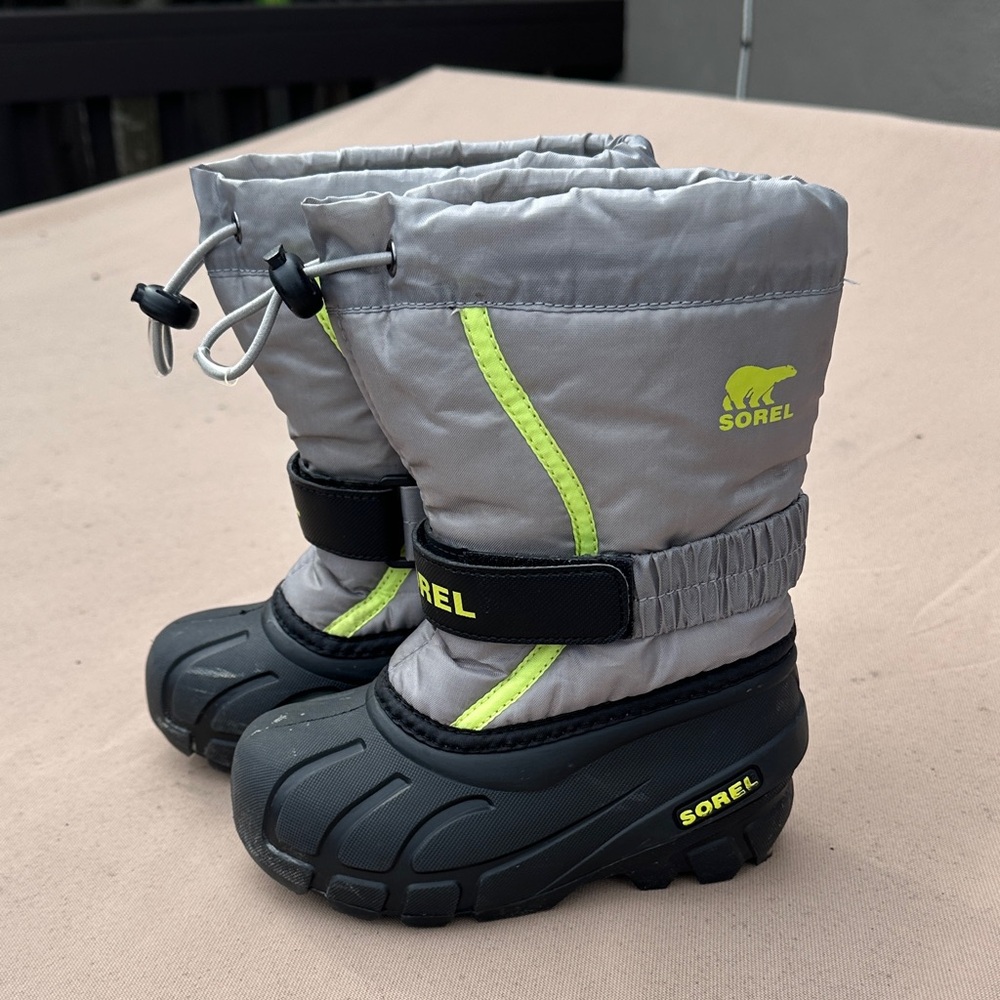 Sorel Flurry Kids Snow Boots - Size 9